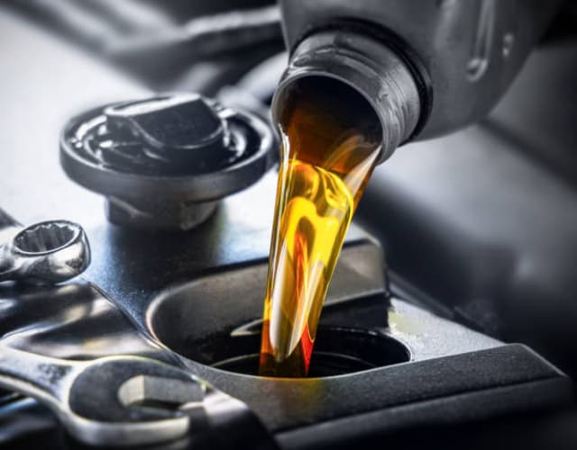 Lựa chọn dầu nhớt phù  hợp cho động cơ